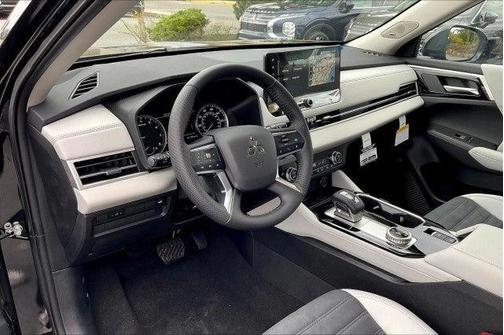 2025 Mitsubishi Outlander SE S-AWC