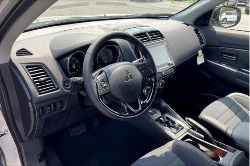 2025 Mitsubishi Outlander Sport 2.0 SE