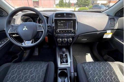 2025 Mitsubishi Outlander Sport 2.0 LE