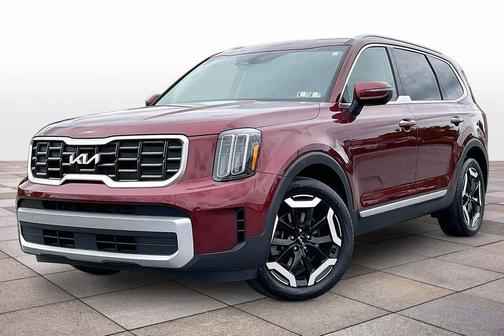 Red 2023 Kia Telluride S