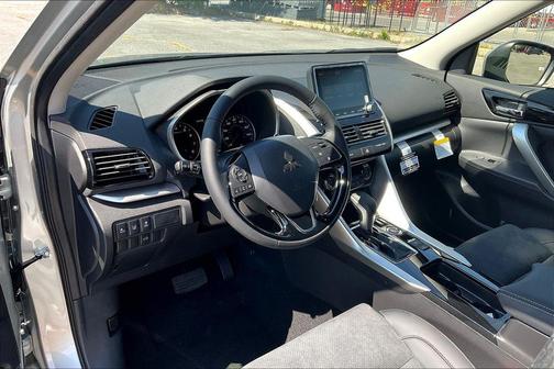 2026 Mitsubishi Eclipse Cross SE