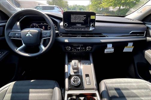 2025 Mitsubishi Outlander PHEV SE