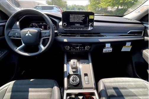 2025 Mitsubishi Outlander PHEV SE