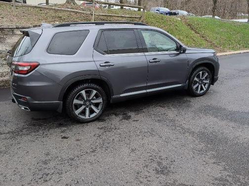 Modern Steel Metallic 2025 Honda Pilot Elite