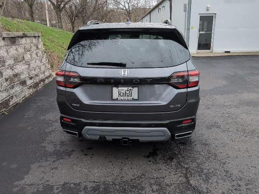 Modern Steel Metallic 2025 Honda Pilot Elite