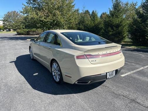 2016 Lincoln MKZ Hybrid Base