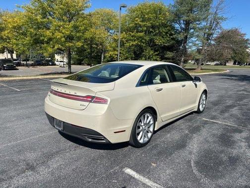 2016 Lincoln MKZ Hybrid Base