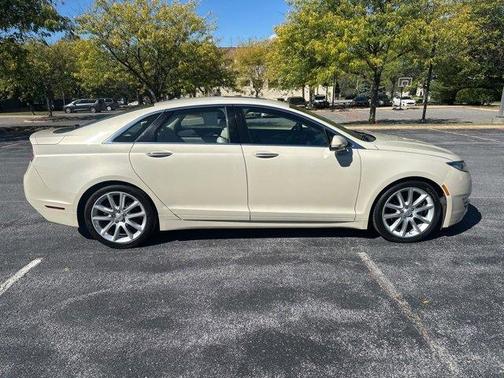 2016 Lincoln MKZ Hybrid Base