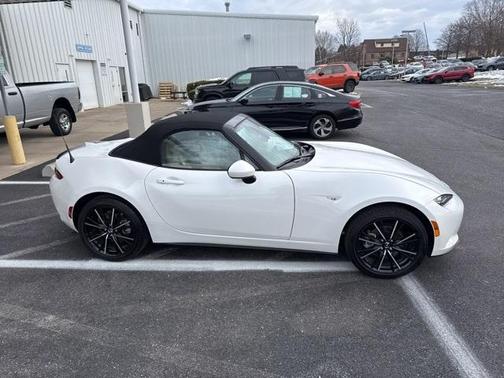 2025 Mazda MX-5 Miata Grand Touring