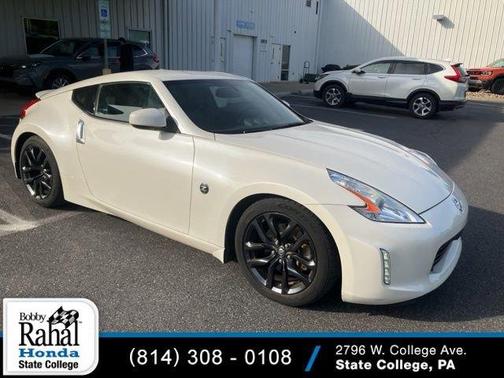 White 2017 Nissan 370Z Touring