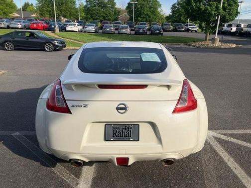White 2017 Nissan 370Z Touring