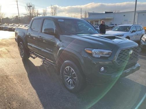 2022 Toyota Tacoma TRD Sport