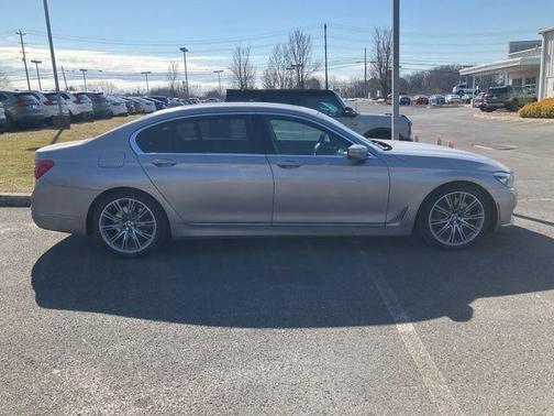 2018 BMW 750 i xDrive
