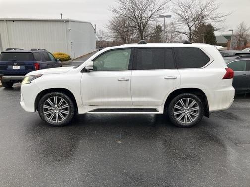 2017 Lexus LX 570 Base