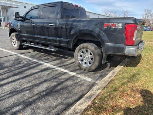 Shadow Black 2017 Ford F-250 Lariat