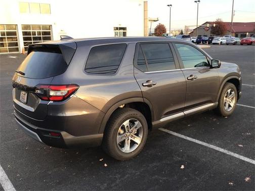 2025 Honda Pilot Sport