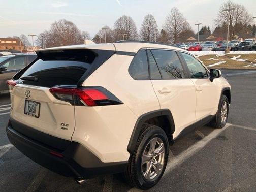 2022 Toyota RAV4 XLE