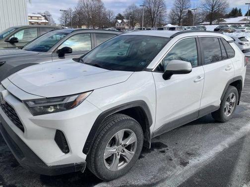 2022 Toyota RAV4 XLE