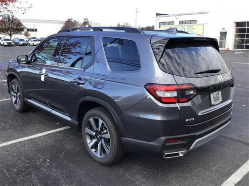 2025 Honda Pilot Sport