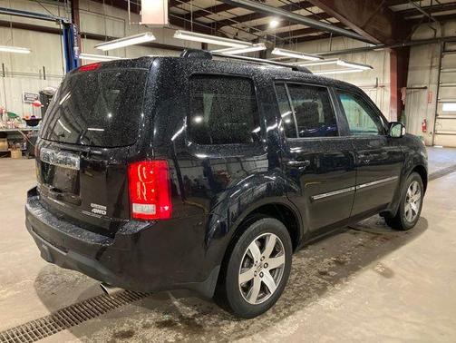 Crystal Black Pearl 2015 Honda Pilot Touring