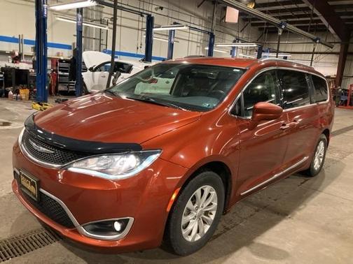 2018 Chrysler Pacifica Touring-L