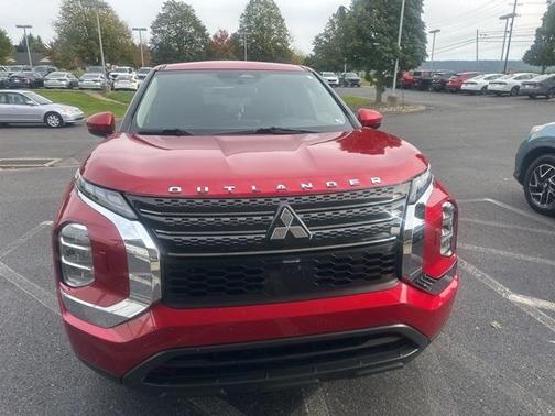 2022 Mitsubishi Outlander ES