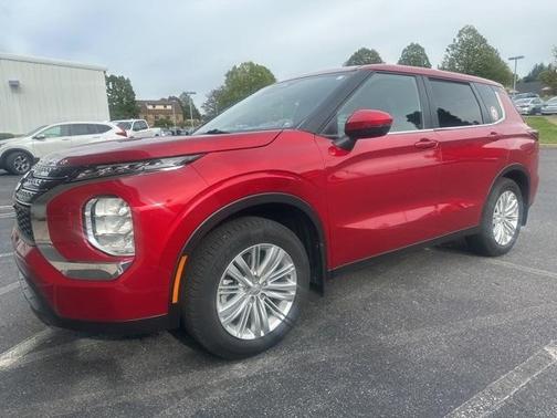 2022 Mitsubishi Outlander ES