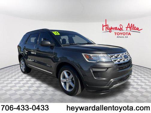 Magnetic Metallic 2019 Ford Explorer XLT