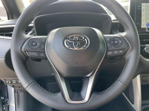 2025 Toyota Corolla Hybrid SE