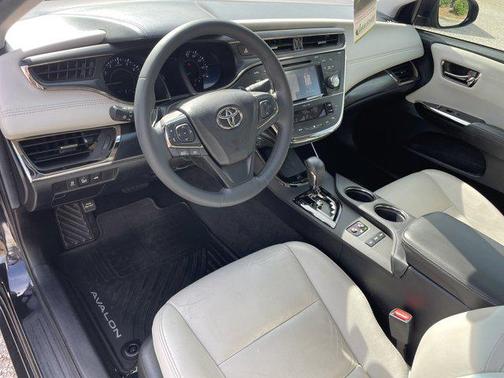 2016 Toyota Avalon Touring