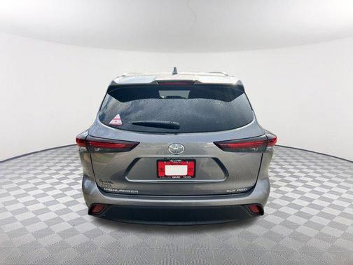 2026 Toyota Highlander XLE
