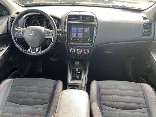 2024 Mitsubishi Outlander Sport SE