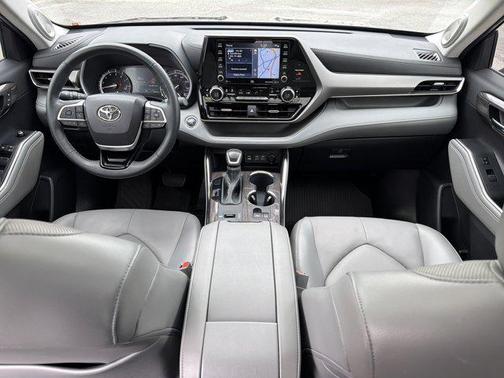 2022 Toyota Highlander Limited