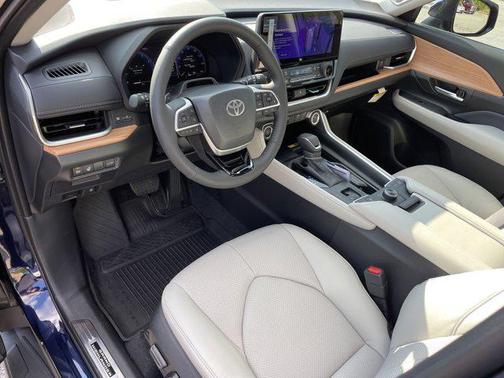 2025 Toyota Grand Highlander Platinum