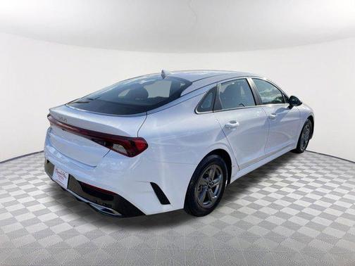 2022 Kia K5 LXS