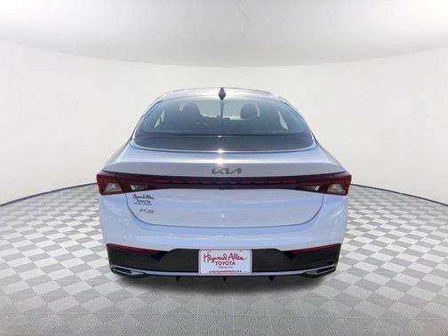 2022 Kia K5 LXS