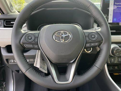 2025 Toyota RAV4 Hybrid XLE Premium