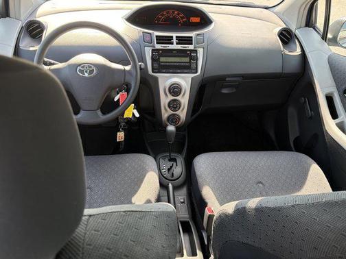 2009 Toyota Yaris Base