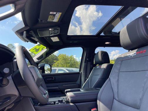 2025 Toyota Sequoia Base