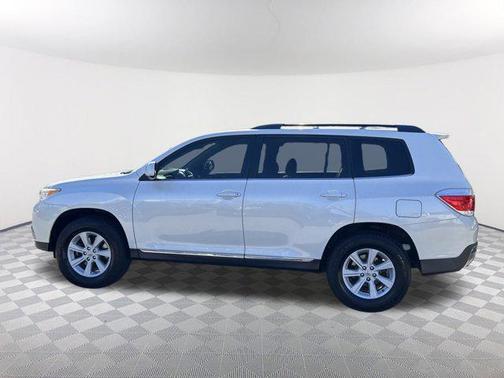 2013 Toyota Highlander SE