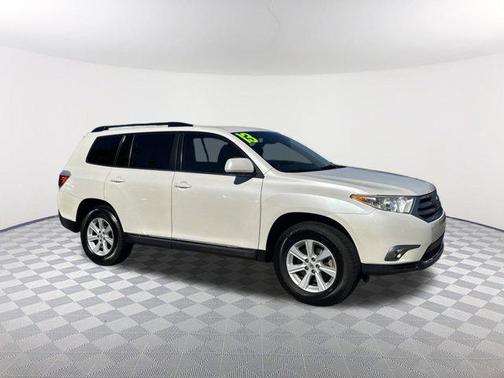 2013 Toyota Highlander SE