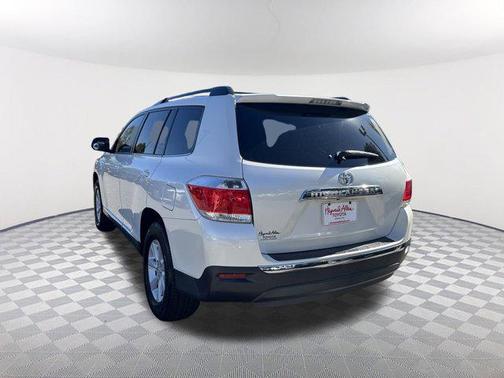 2013 Toyota Highlander SE