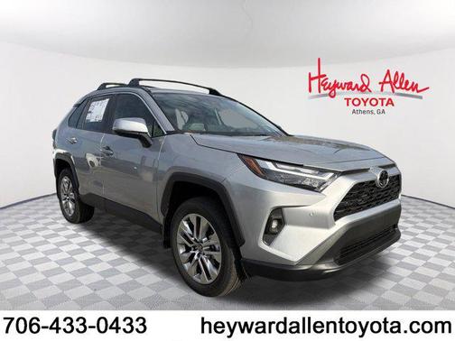 2025 Toyota RAV4 XLE Premium