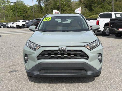 2020 Toyota RAV4 XLE