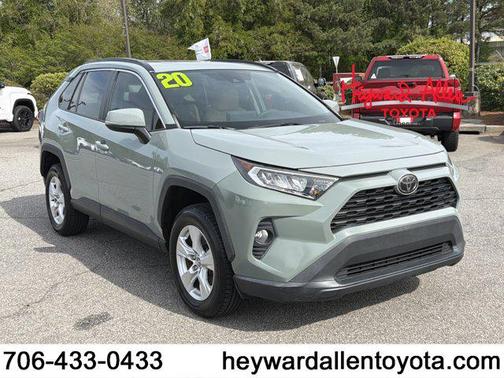 2020 Toyota RAV4 XLE