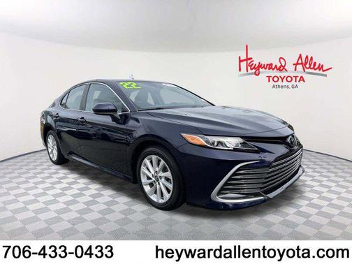 2022 Toyota Camry LE
