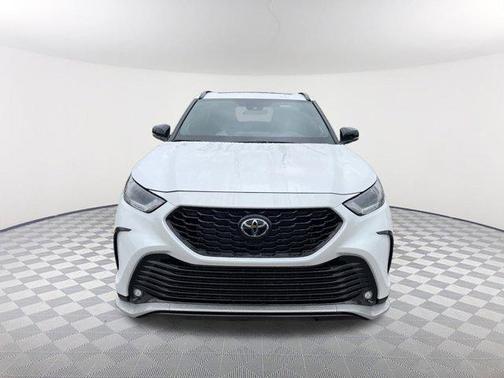 2026 Toyota Highlander XSE