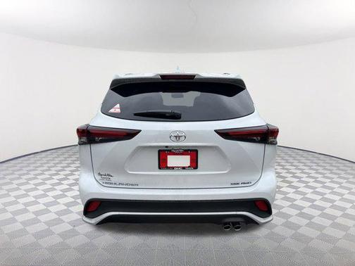 2026 Toyota Highlander XSE