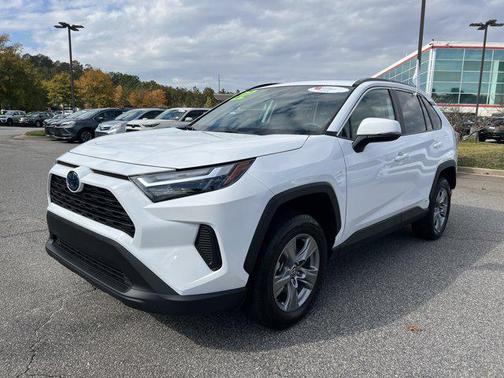 2022 Toyota RAV4 Hybrid XLE