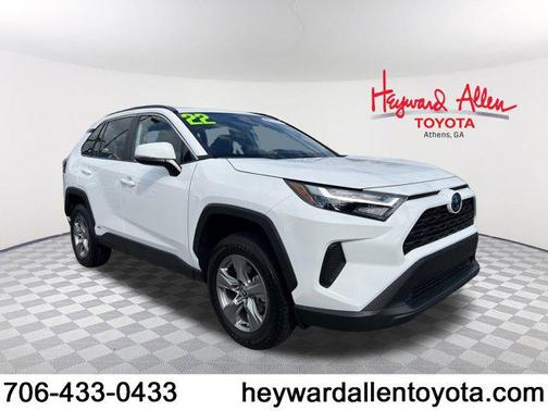 2022 Toyota RAV4 Hybrid XLE